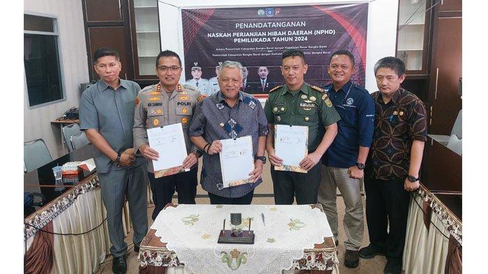 Pemkab Bangka Barat bersama TNI dan Polri Tandatangani NPHD Pilkada 2024