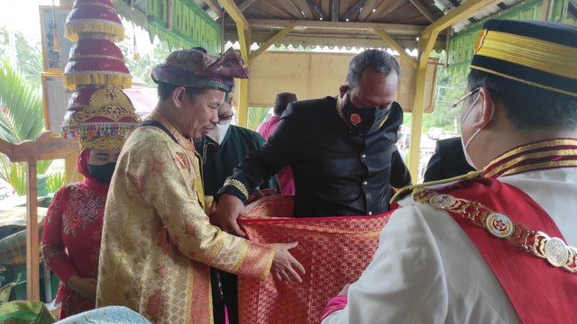 Momen-momen Ritual Adat Suku Jerieng di Bangka Barat